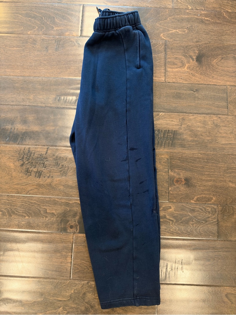 Lululemon Women's Navy Cropped Jogger Pants